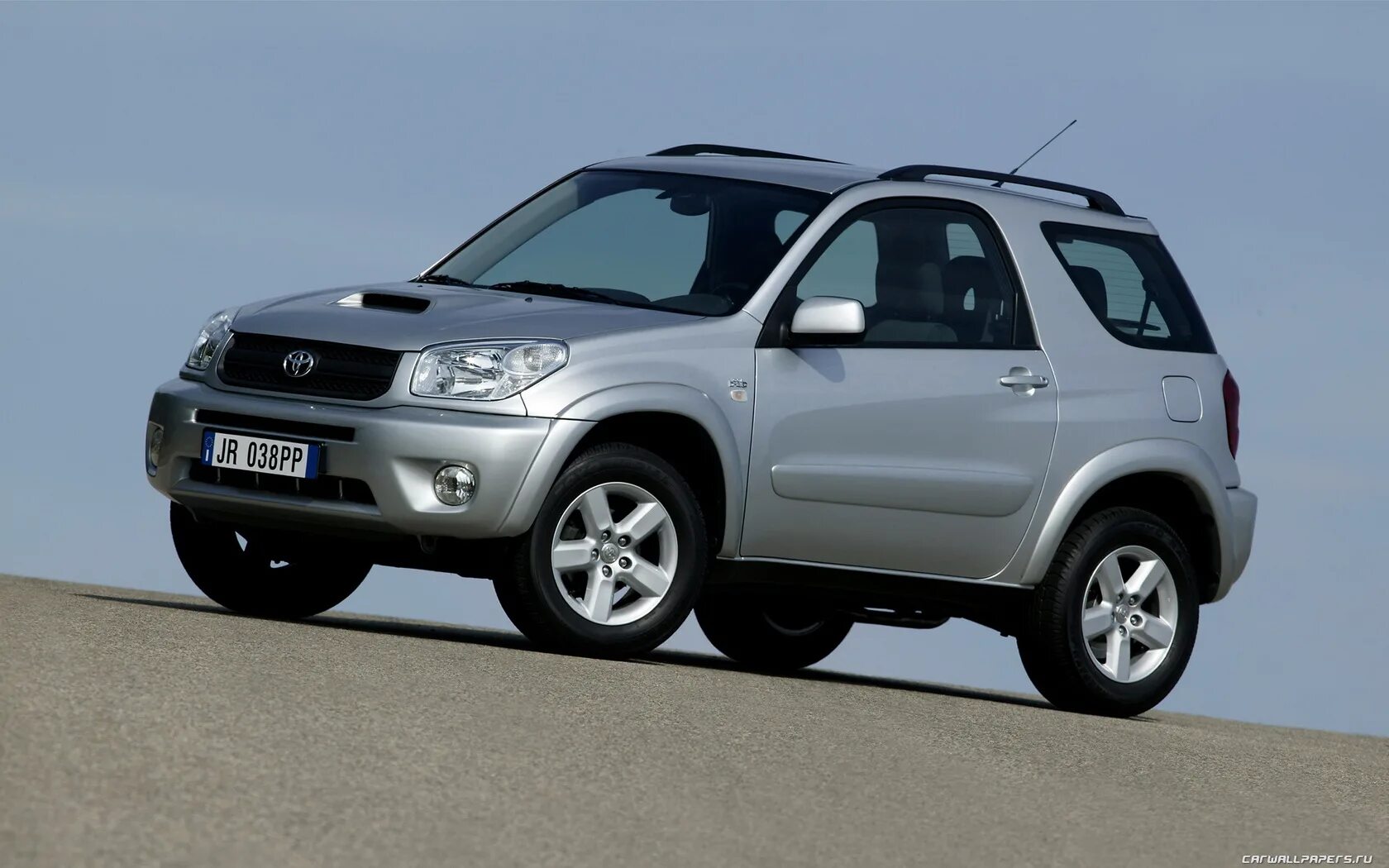 Куплю тойоту раф 4. Toyota rav4 2 поколение. Toyota rav4 2003. Тойота рав 4 2 поколения 2.4. Toyota rav4 4 поколение.