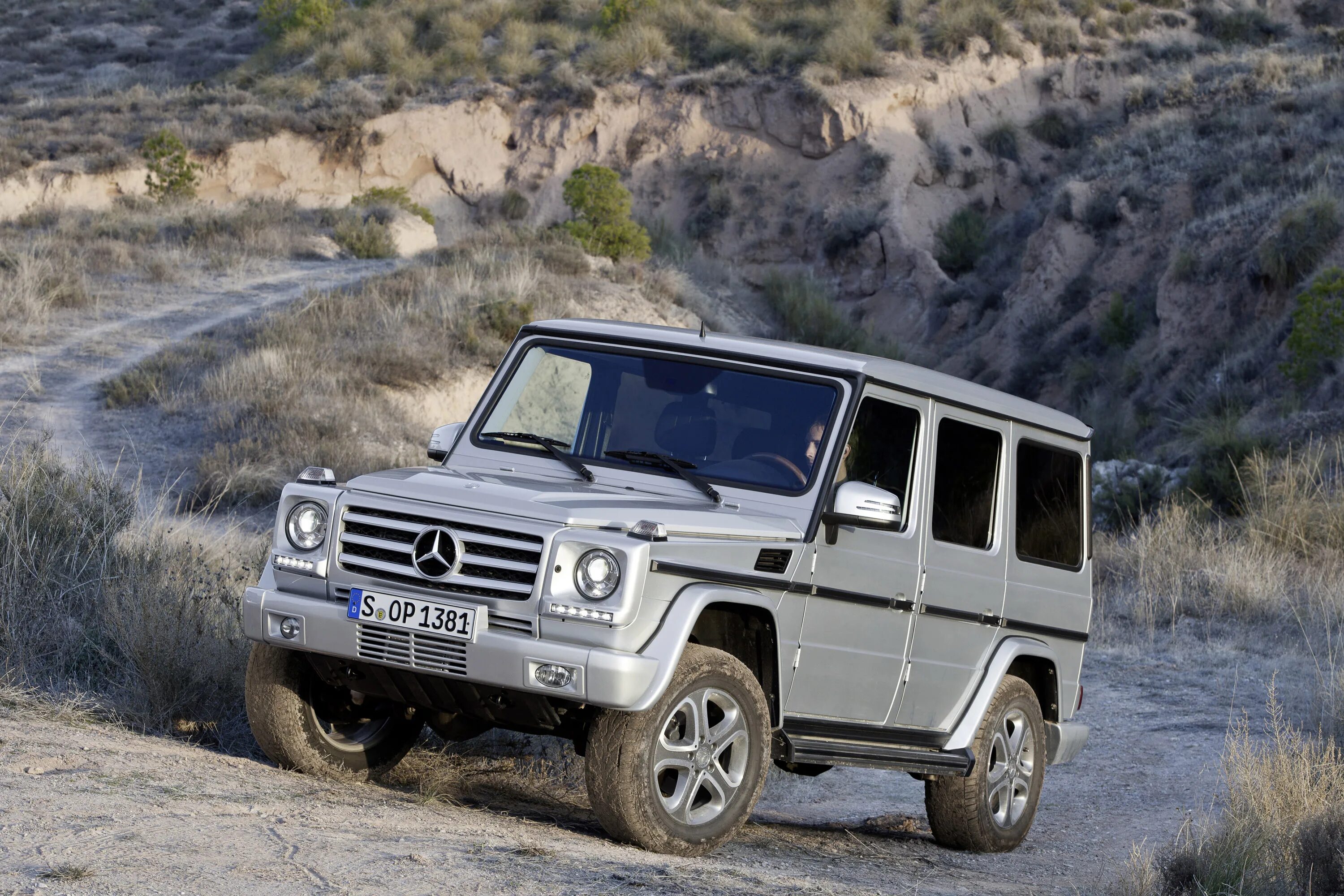 Мерседес Бенц g350. Mercedes-Benz g 350 BLUETEC. Мерседес Бенц Гелендваген. Mercedes Benz g class 2012. Объем гелендвагена