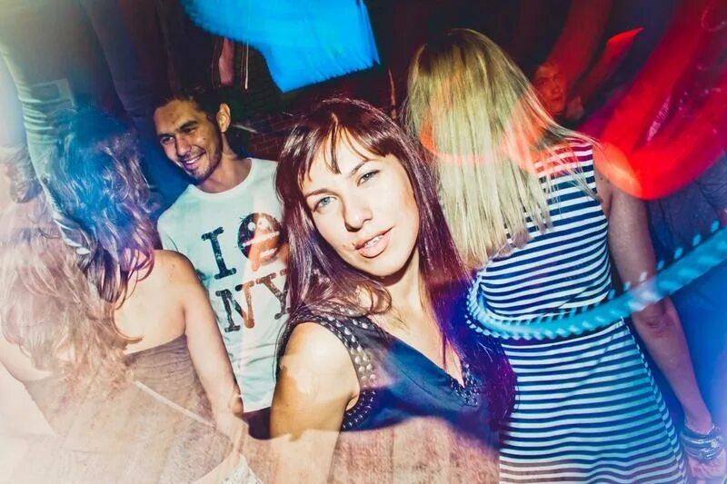 Бар ковальски нижний новгород фото. Клуб лондон бишкек. Московская nightlife. Клуб роуз. Клуб фазелис роуз кемер.
