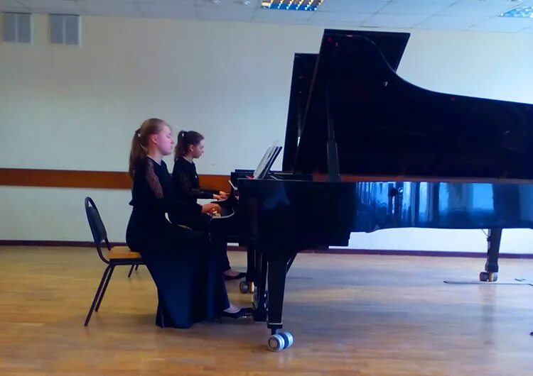 мансарда мссмш им. музыкальная школа пономаренко краснодар анна борисова скрипка. певица опера пианист. 11 фестиваль имени гнесиных. маргарита устинова муз школа им гнесиных.