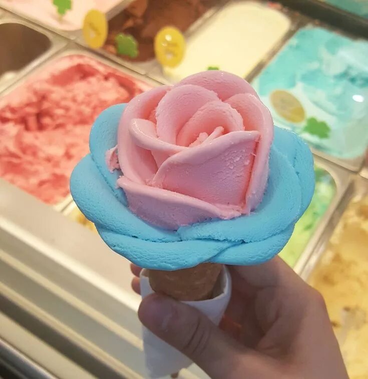 Rose ice cream. Красивое мороженое. Rose ice cream. Итальянское мороженое джелато. Rose ice cream.