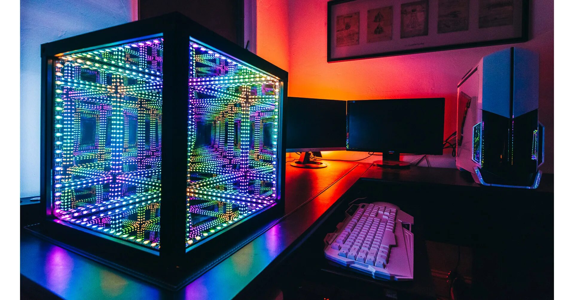 High tech 2. Зеркальный RGB куб Гиперкуб. Infinity Mirror Cube. Куб бесконечности RGB. Гиперкуб бесконечный куб светодиодный.