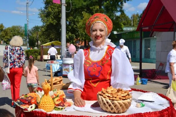 День поселка Чернянка и день района. Чернянка день поселка. Администрация Чернянского района. Чернянка Белгородская область.