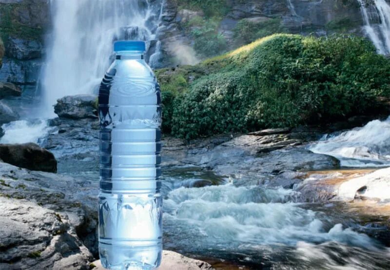 Покажи бутылку с водой. Покажи бутылку с водой. Пластиковая бутылка. Покажи бутылку с водой. Пластиковая бутылка.