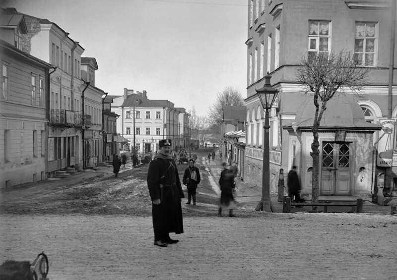 Ораниенбаум Дворцовый проспект. Город Ломоносов Петербургская улица. Ораниенбаум Ломоносов 19 век. Город Ломоносов 19 век Дворцовый проспект.