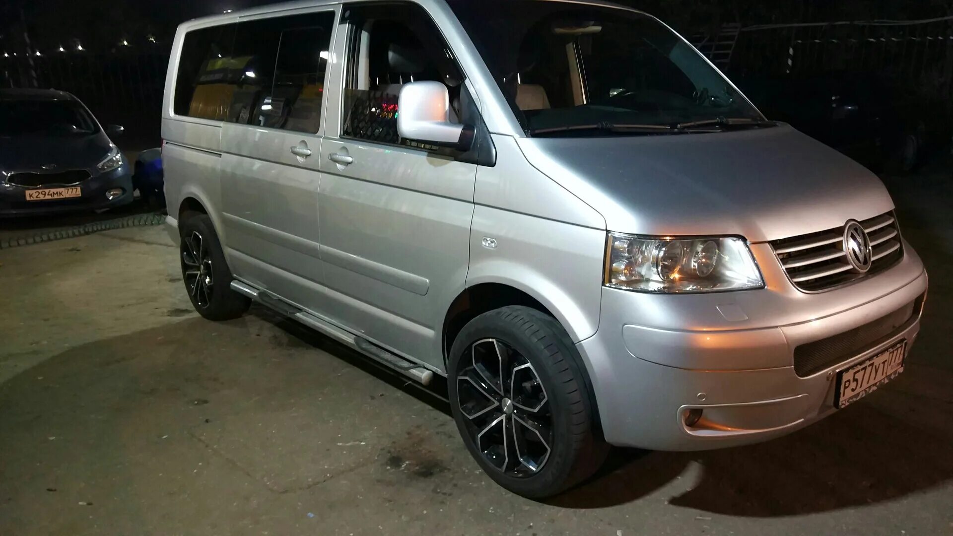 Диски на VW Multivan t5. Фольксваген т5 на r19. Колеса r 19 Multivan t6. VW Multivan t5 r19. Купить фольксваген т5 бу авито