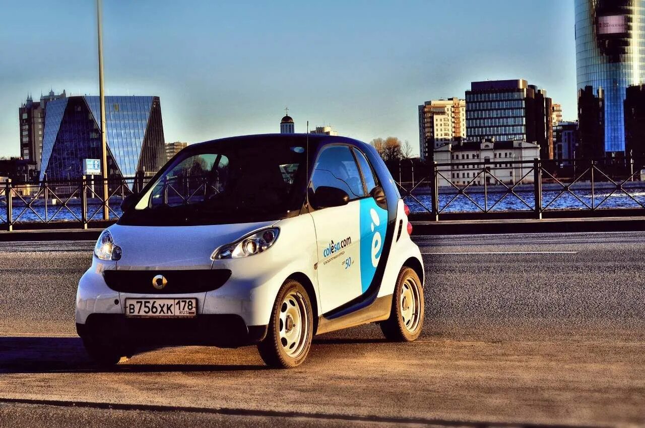 Самый дешевый каршеринг в петербурге. Fiat 500 каршеринг. мини купер каршеринг. ваз каршеринг. каршеринг мини машина.