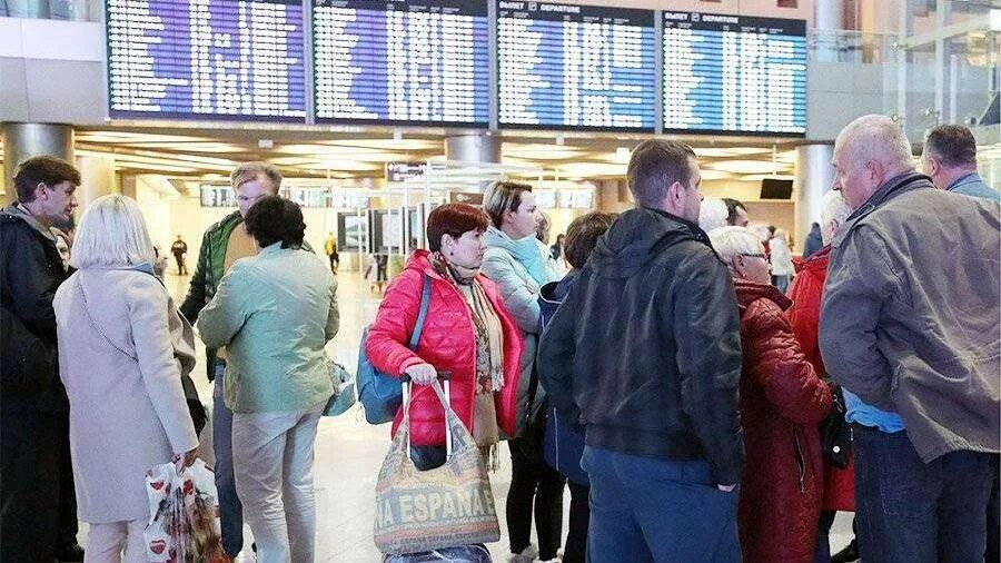 Новости авиаперелетов. Самолёты в аэропортуъ. Владивосток из самолета. Новости авиаперелетов. Новости авиаперелетов.