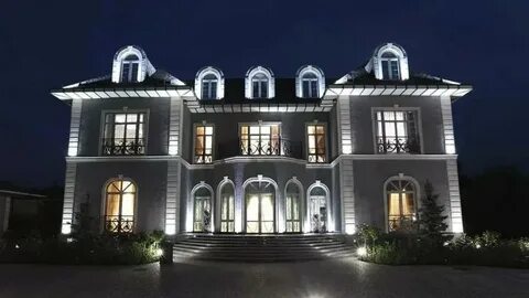 Үлкен әдемі бөкселер фотогалереясы