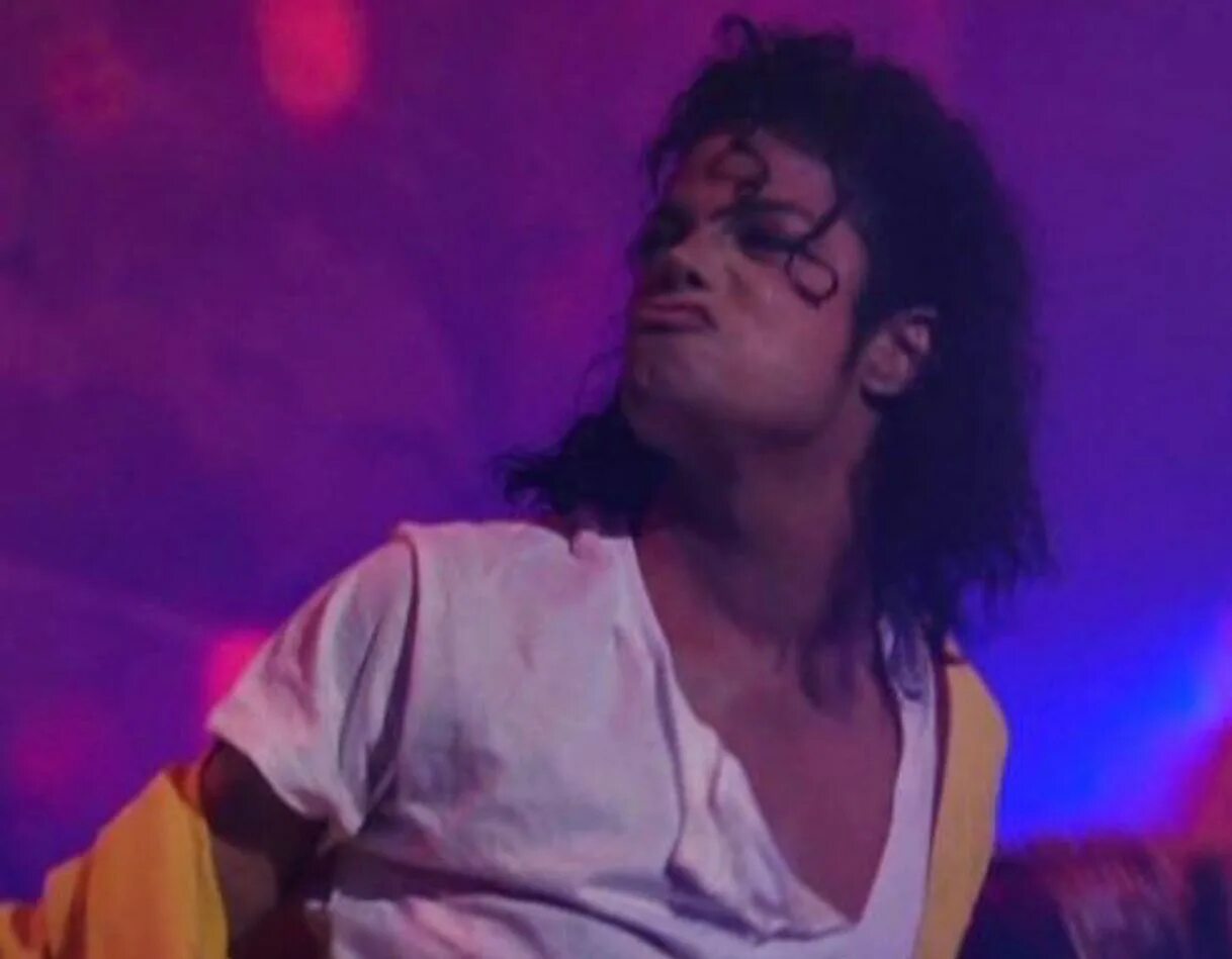 Поет песни майкла джексона. Michael Jackson come together 1988. Michael Jackson 1990.