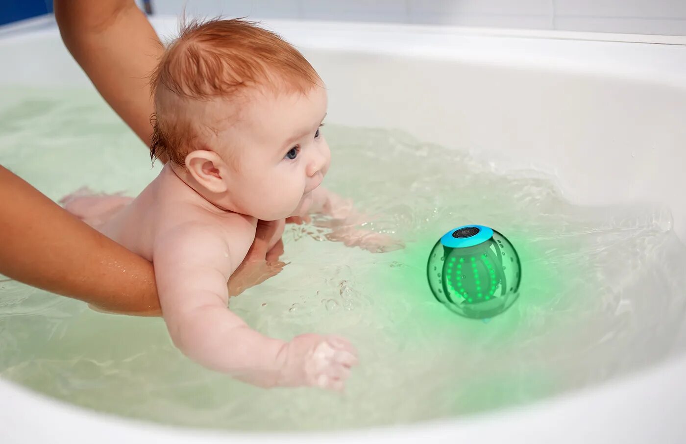 Мыть ребенка при температуре. Baby bath. купание малыша. купать ребенка. купание детей до года.