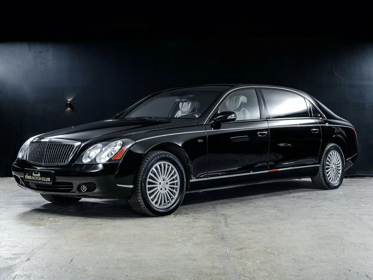 Майбах кадышевой. Mercedes maybach. Майбах питер. Mercedes-maybach s 560. Maybach 2006.