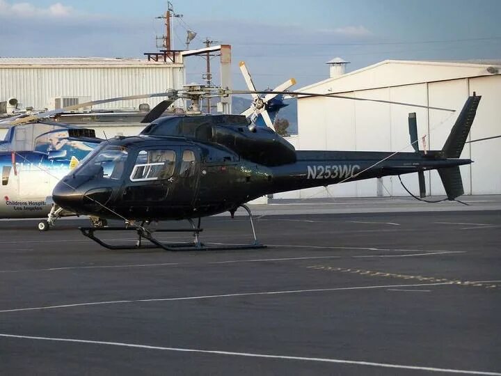 S 76. Sikorsky s-76b. Вертолет Сикорский s-76. Sikorsky s-76b салон. Вертолёт Sikorsky s-76 Коби.