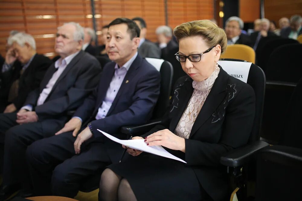 Ученые из свфу и гнц "вектор" работают над поиском палеовирусов. Коронавирус якутия. Исследование якутии. Современные достижения саха якутия. Исследование якутии.