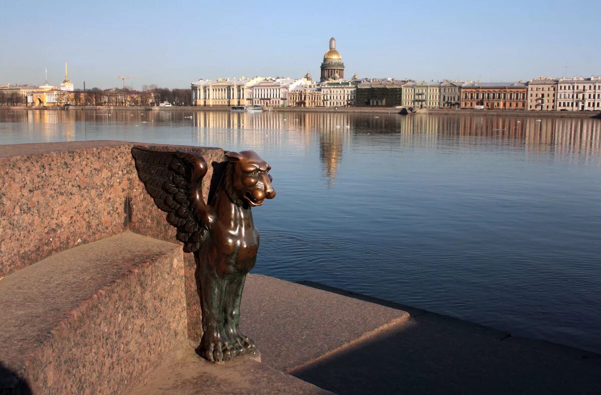 Фото: СПб. Грифон на Университетской наб.. Евгений Никифоров. Город. Фотосайт Ра