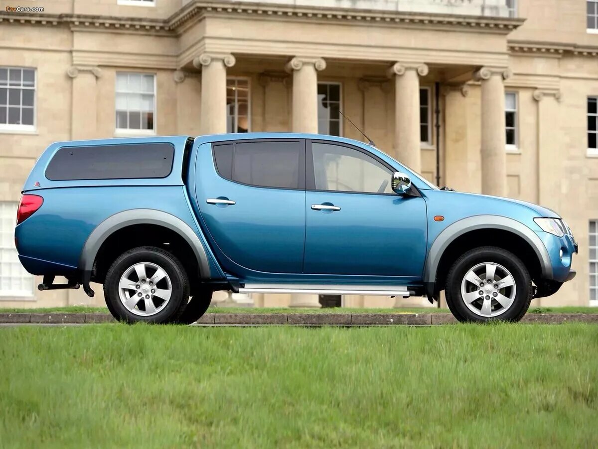 Mitsubishi l200. Митсубиси л200. Митсубиси л200 200. Митсубиси l200 Triton.