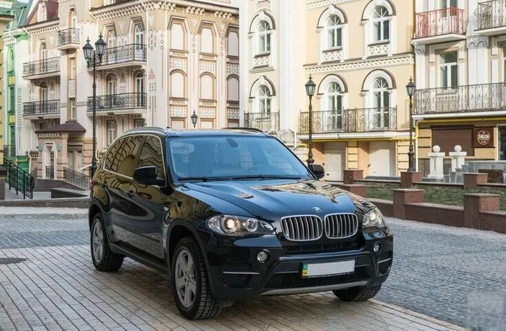 Bmw x5 2011. БМВ x5 2011 года. БМВ х5 2011 года. БМВ х5 2011 4.4 бензин.