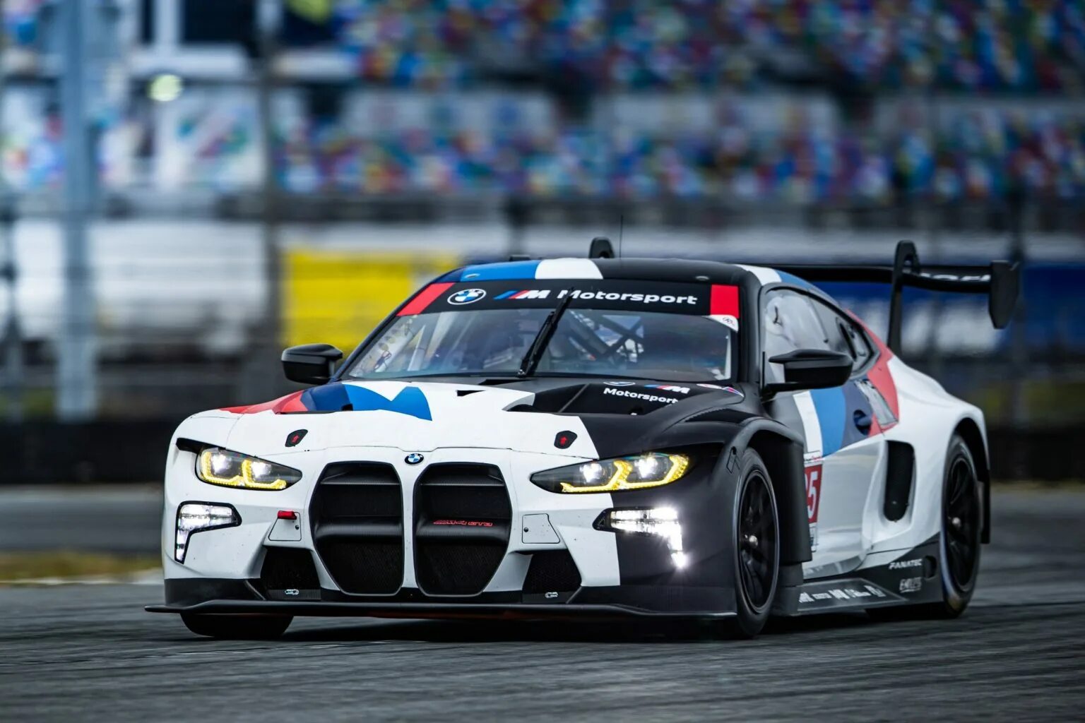 M4 gt3. Bmw m4 gt3. m4 gt3 2025. bmw 3 gt. bmw m team rll m4 gt3.