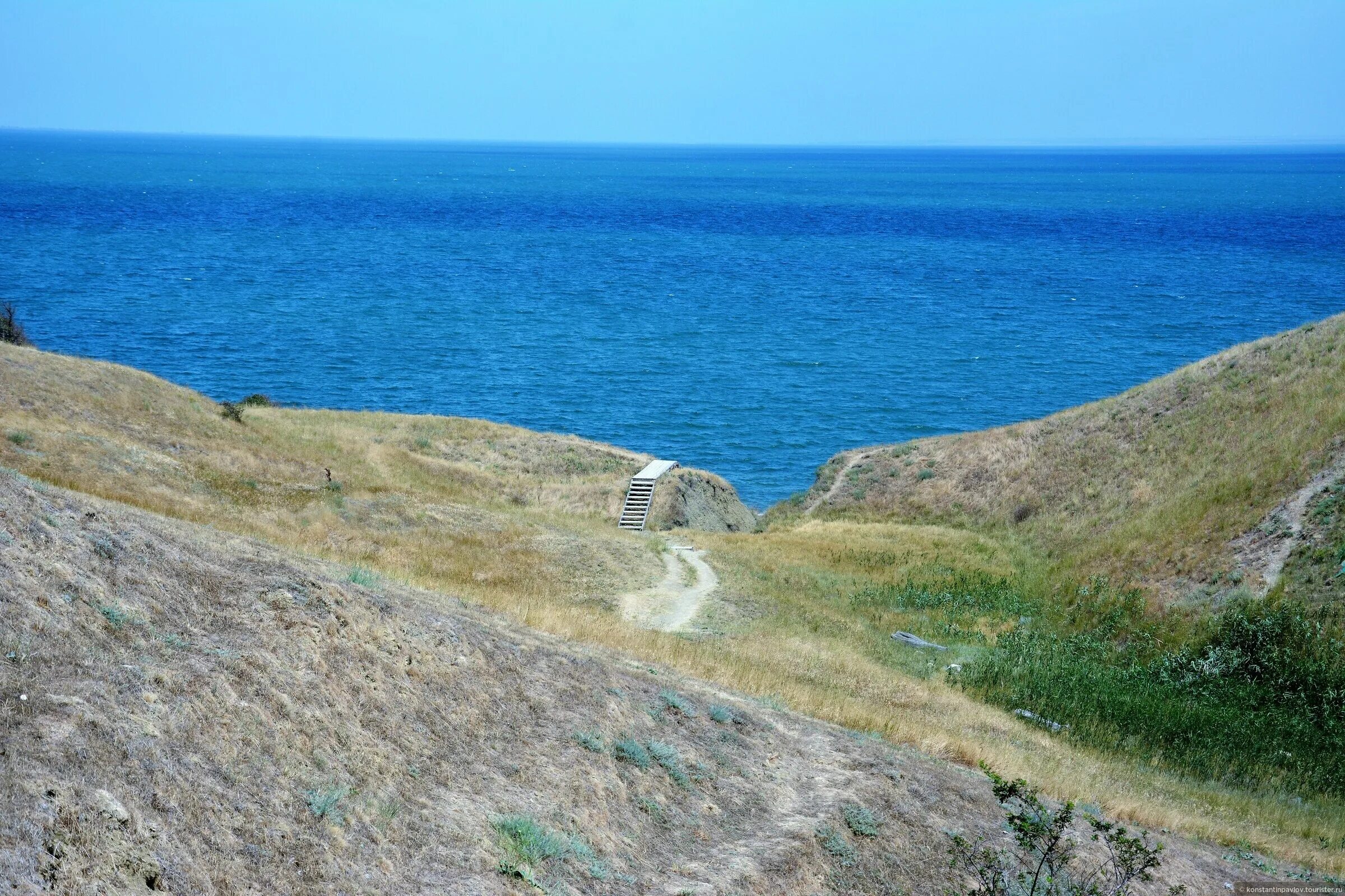 Тамань. Станица Тамань пляж. Город Тамань Краснодарский край. Дикие пляжи Таманского полуострова. Погода волна тамань