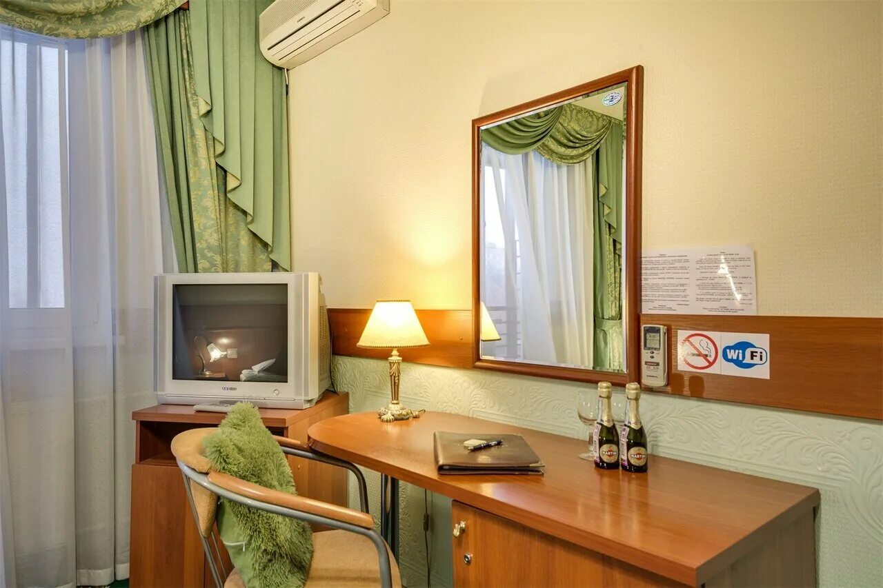 Телефон гостиницы орехово. Гостиница орехово москва. Гостиница орехово москва. Комната 514 фото. Орехово апарт отель.