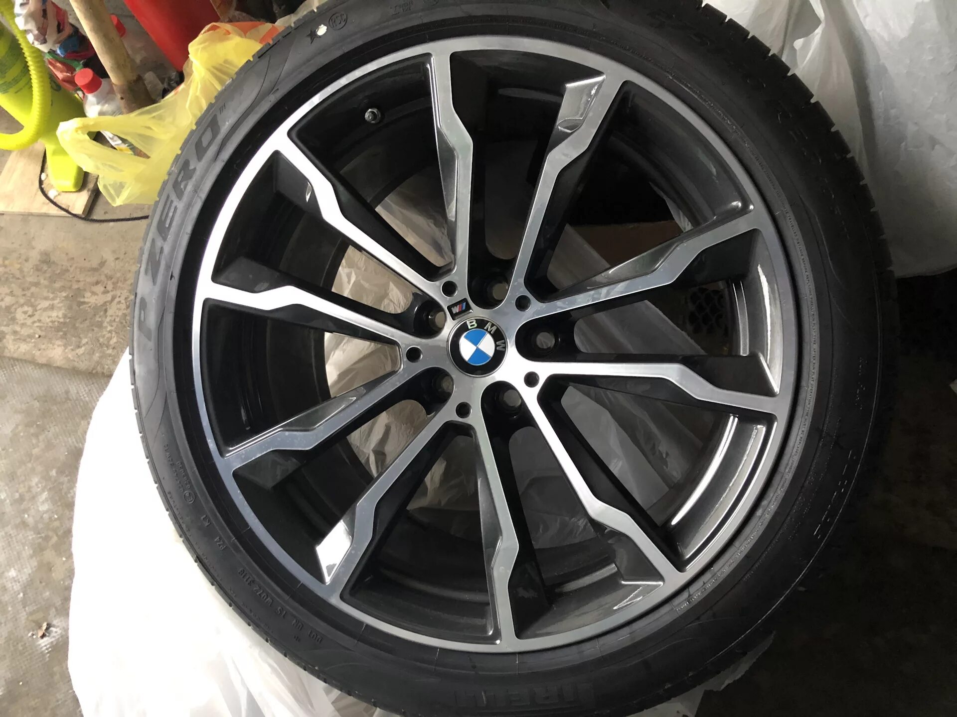 Шины на бмв х3. Диски BMW x3 g01 r20. Double spoke 699m. BMW x3 g01 колеса r20. 20" M Double spoke 699m.