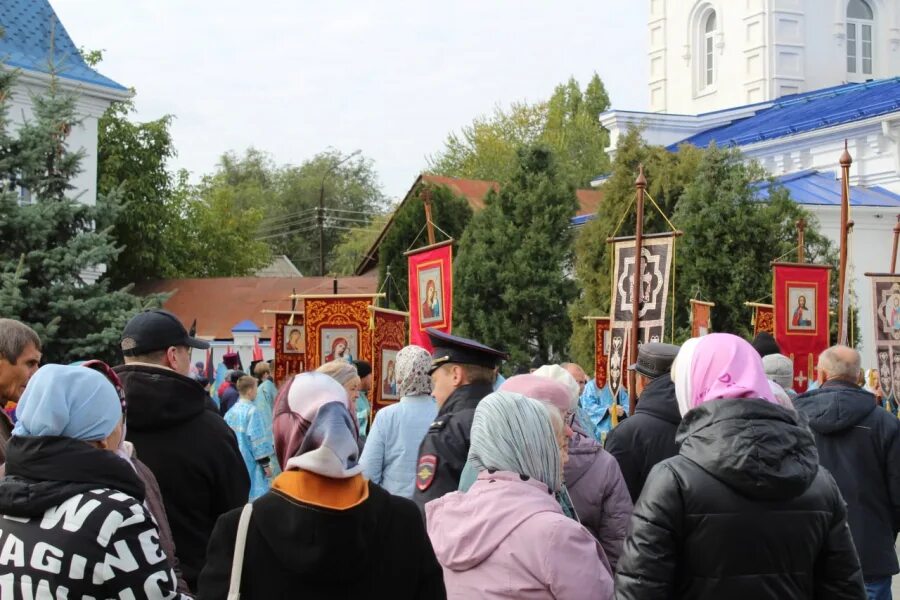 14 октября 2010. Покров Пресвятой Богородицы в Энгельсе крестный ход. Крестный ход в Энгельсе 2022 на Покров. Крестный ход в Энгельсе 14 октября. Крестный ход в Энгельсе 2022.