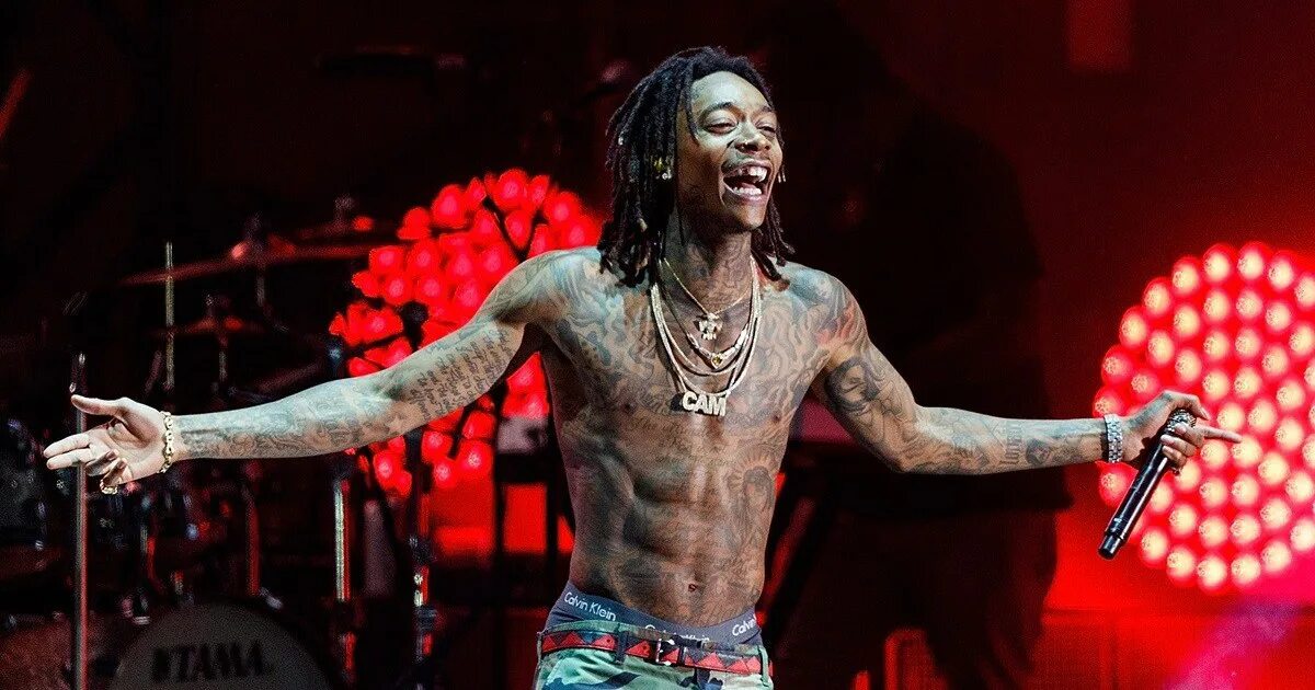 Wiz khalifa. Wiz khalifa рэпер. Wiz khalifa рэпер. Wiz khalifa. Концерт халифа.