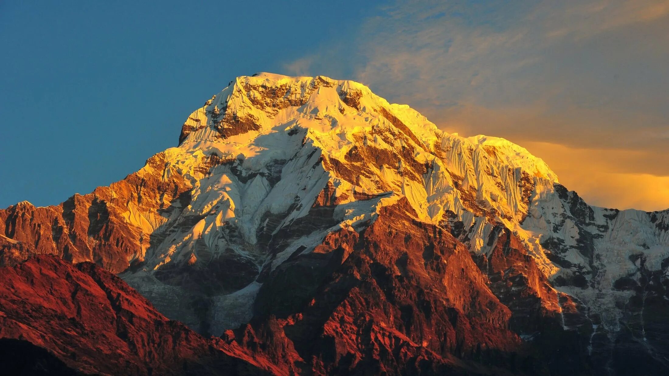 Цвет гималаи. Гора Аннапурна Эверест. Гималаи 8к. Канченджанга Гималаи Непал. Горы Тянь Шань.