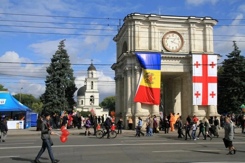 Молдавия столица Кишинев. Кишинев центр города. Молдавия Кишинев центр города. Кишинев центр Chisinau.