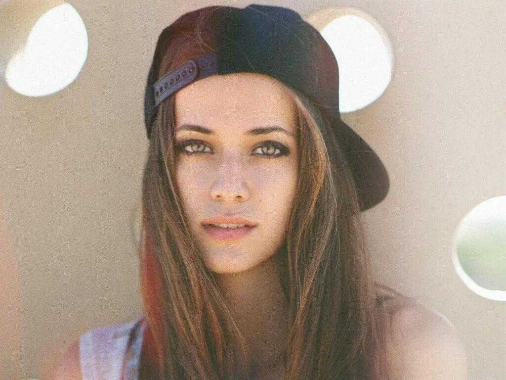 Девушка. Фото лица. Ухмылка женская. The best girl. Красивое лицо девушки.