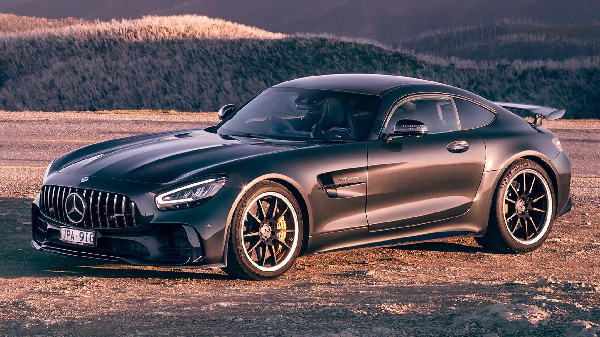 Купить amg gt. Мерседес Бенц АМГ ГТ. Мерседес АМГ ГТ 2019. Мерседес Бенц AMG gt 2019. Mercedes AMG gt 53.