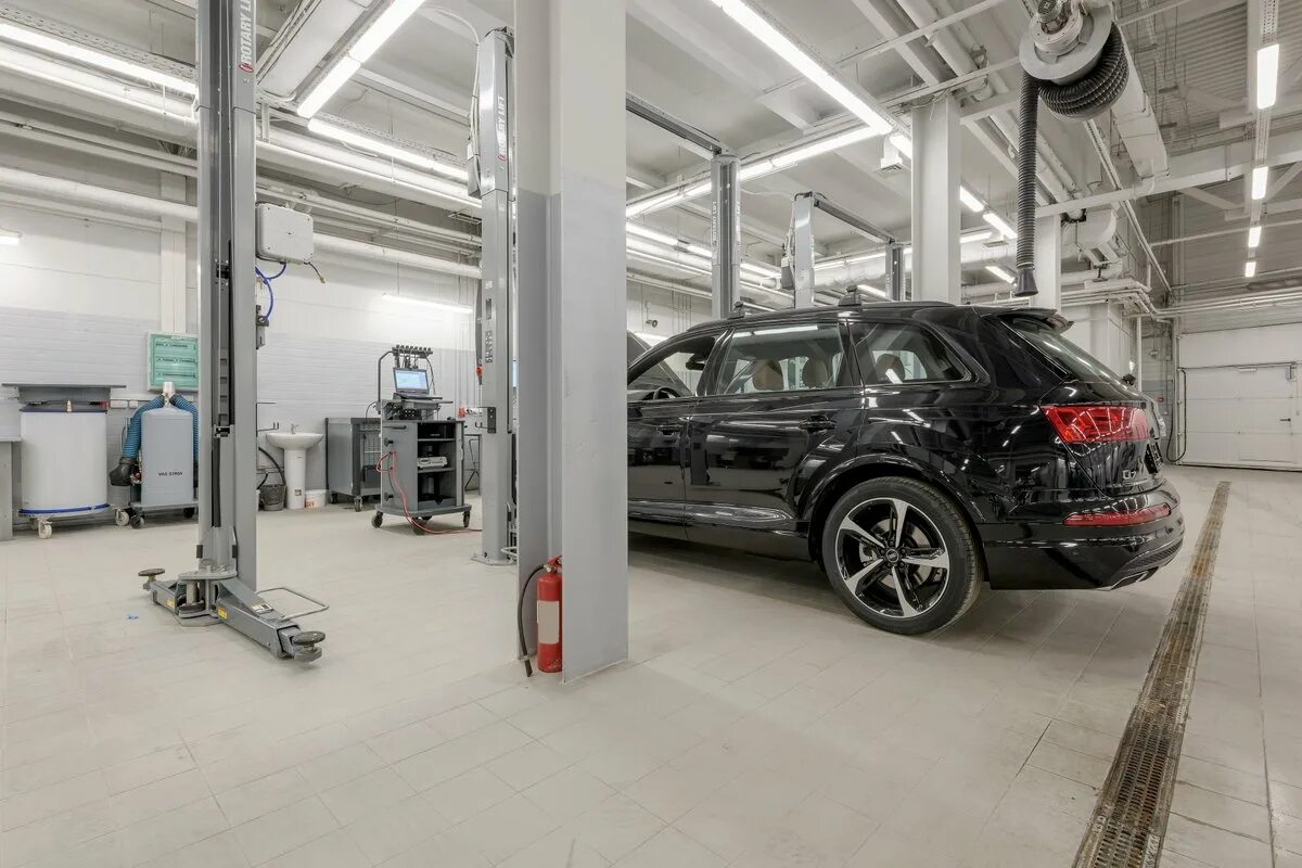 Ауди центр санкт петербург. Ауди лахта. audi лахта. авто дилеры ауди партнерство с вюрт. ауди лахта в контакте.