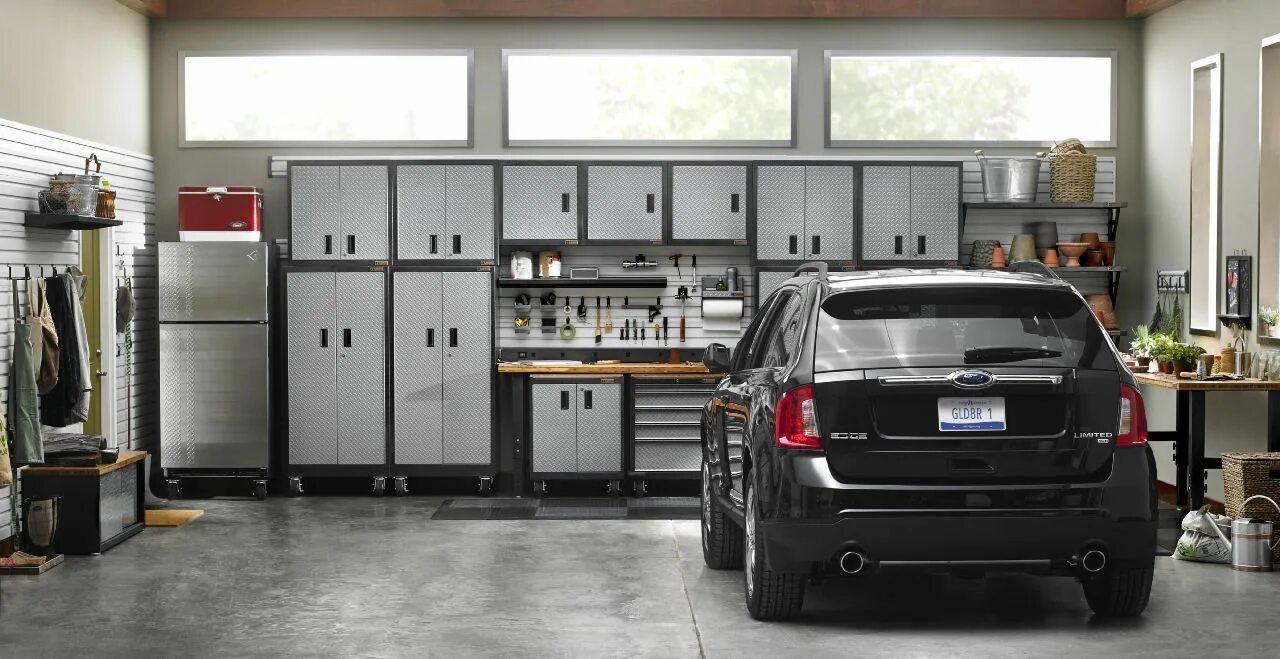 Мастерская в гараже. Garage запчасти. Garage запчасти. Интерьер гаража. Garage запчасти.