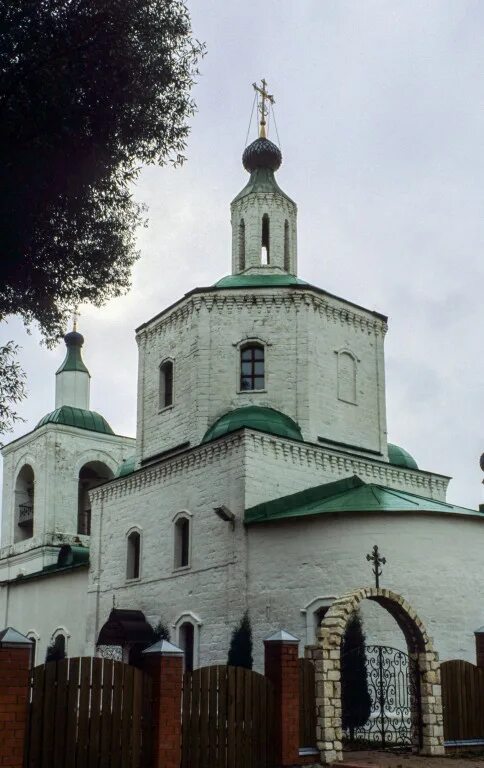 Салтыково саратовская область. Церковь успения пресвятой богородицы (бронницы). салтыково (московская область).