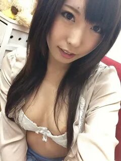 AV 女 優 さ ん た ち の 自 撮 り 画 像 ま と め. 