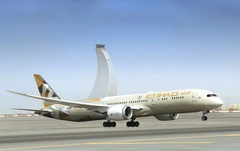 Этихад в москве телефон. Самолет 787 боинг абу даби. Боинг 777 etihad. Boeing 787-900 etihad airways. Этихад в абу даби самолёт.