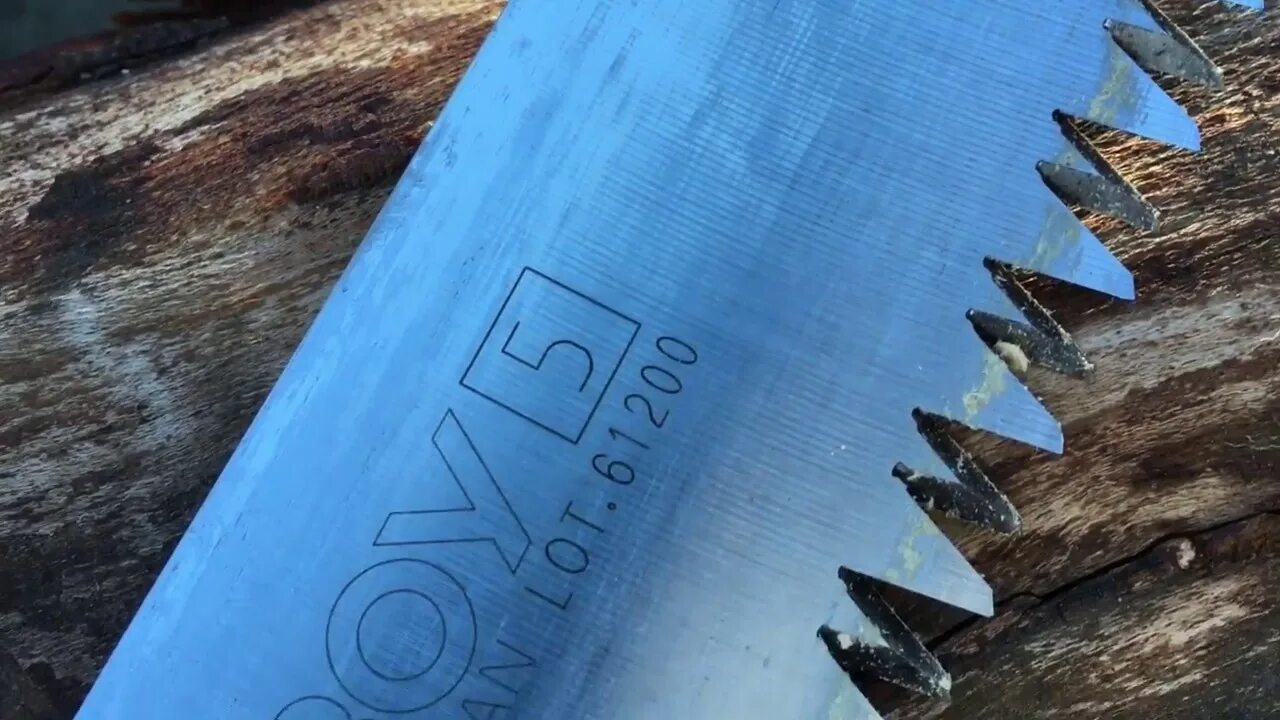 Дитя тьмы фильм. Saw boy. Пила silky bigboy 2000. Super meat boy пилы. Saw boy.