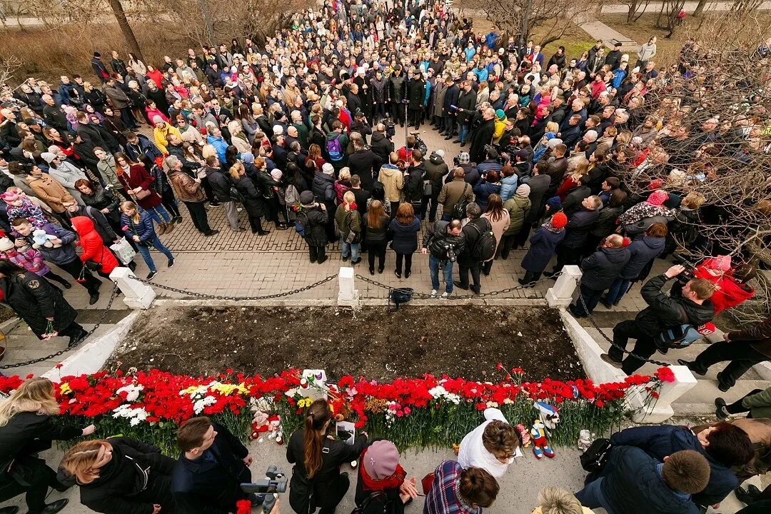 Сегодня 5 мая. Шереметьево 2019 трагедия. 5 Мая 2019 авиакатастрофа в Шереметьево. Катастрофы в Мурманске.
