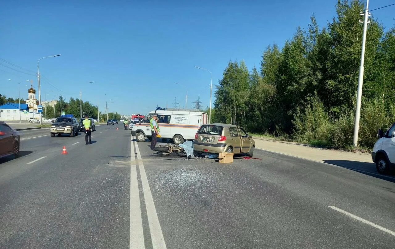 3 августа 23 год. Авария Нефтеюганское шоссе Сургут. Авария Сургут Нефтеюганск.
