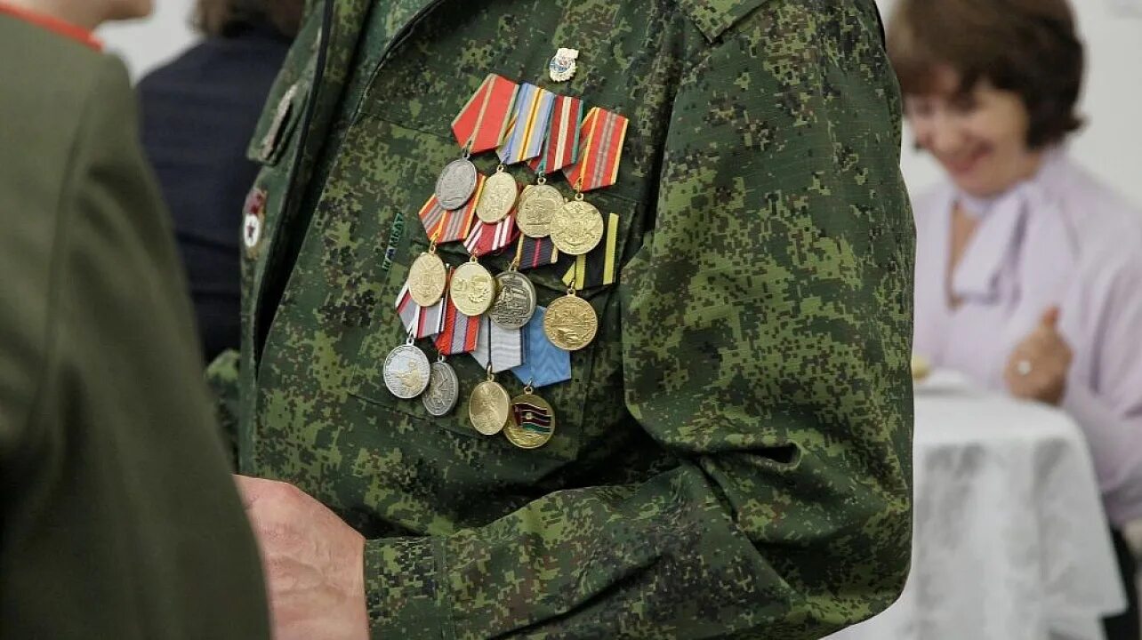 Ветераны афганцы с наградами. Пенсионное обеспечение ветеранов боевых действий. Афганцы ветераны казахстан. Ветераны афганцы с наградами. Ветеран боевых действий.