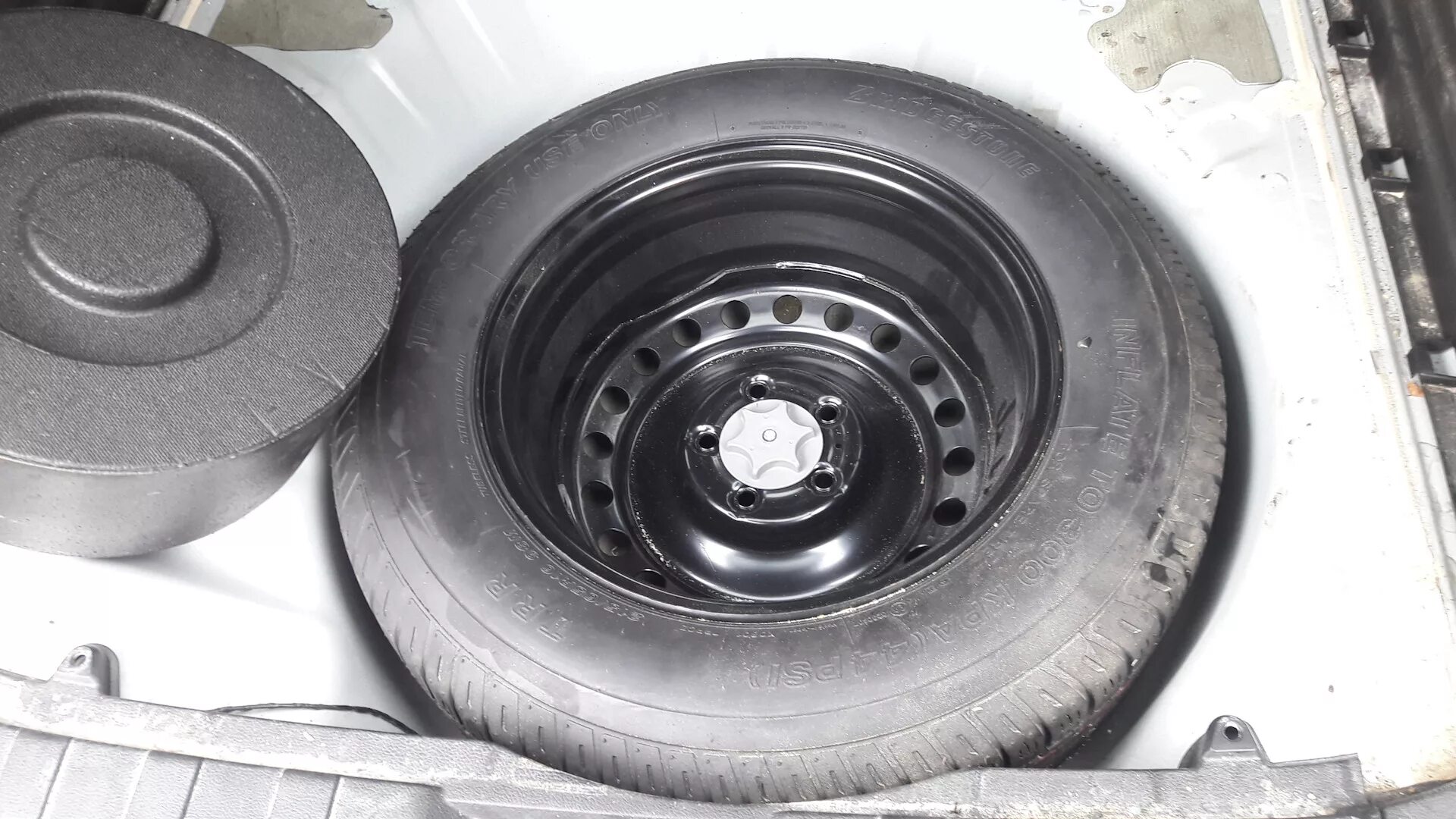 Запасное колесо новелла. Докатка nissan qashqai j10. Докатка фольксваген тигуан. Nissan qashqai j11 запасное колесо. Размер запасного колеса мерседес 210.