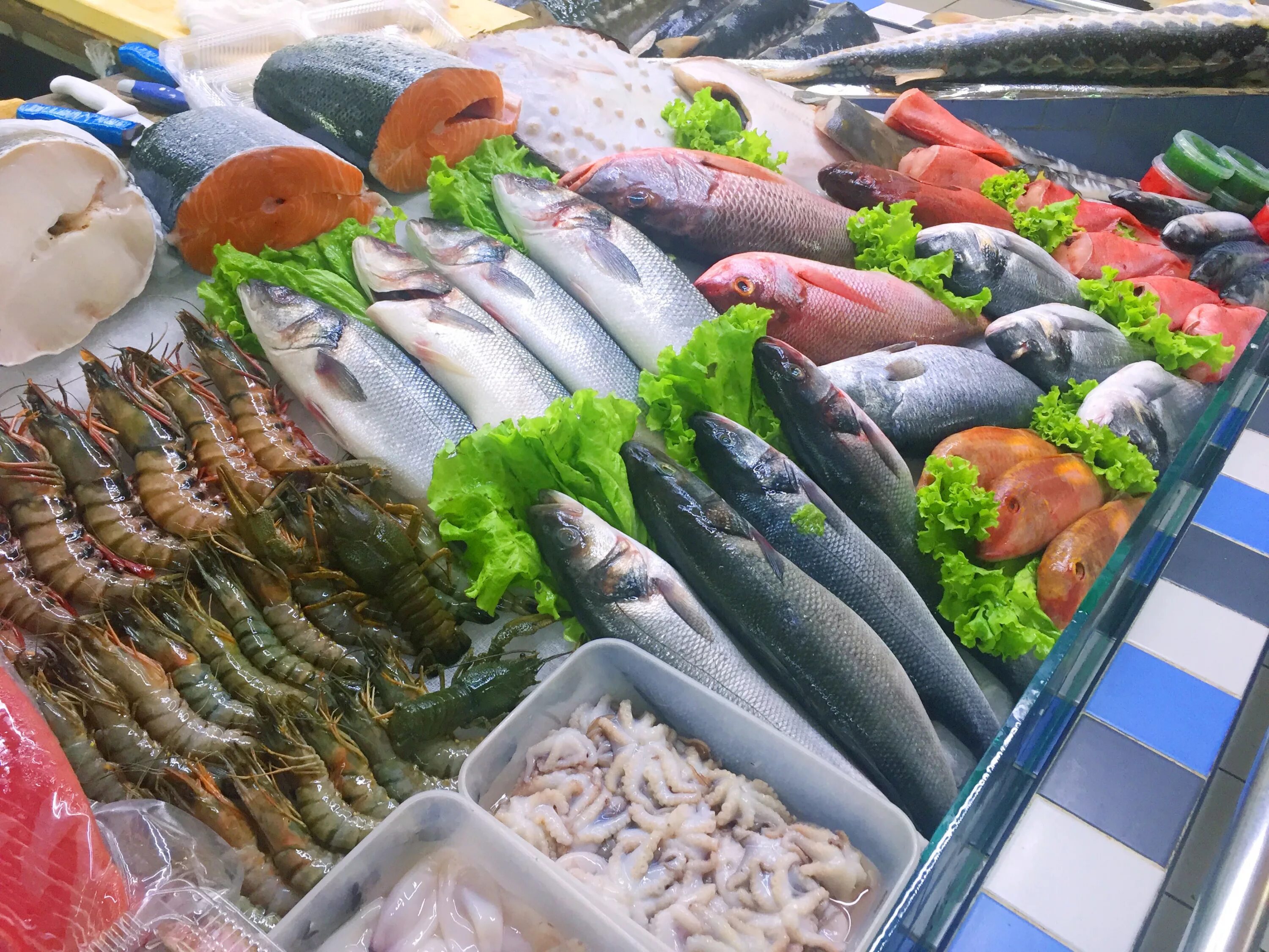 рыбный рынок владивосток первая речка. рыбная продукция на дорогомиловском рынке. рыбный рынок в алуште. китайский рынок хайнань. адреса рыбных рынков.