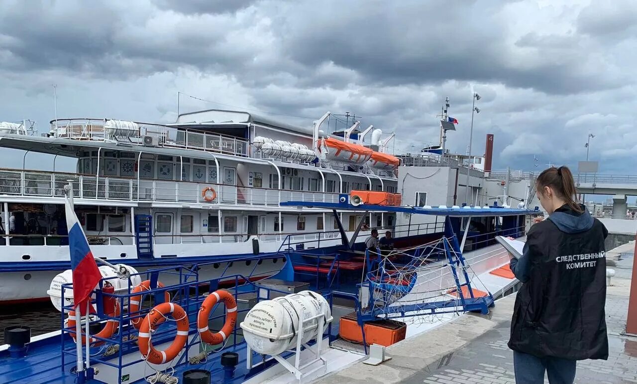 теплоход н в гоголь. теплоход урал казань. гоголь теплоход пермь каюты. теплоход козьма минин. теплоход гоголь пермь.