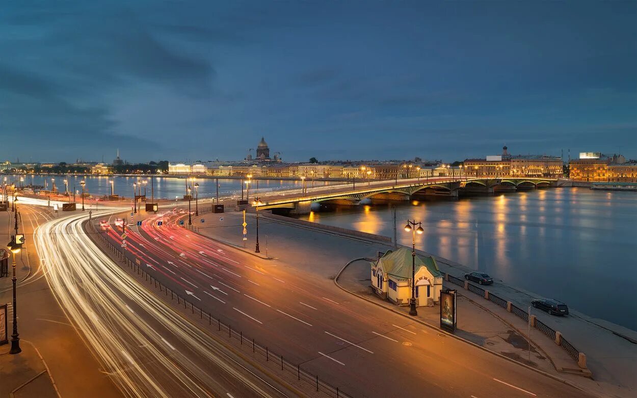 Насколько спб. Благовещенский мост в Санкт-Петербурге. Благовещенский мост Питер. Благовещенский (лейтенанта Шмидта) мост.