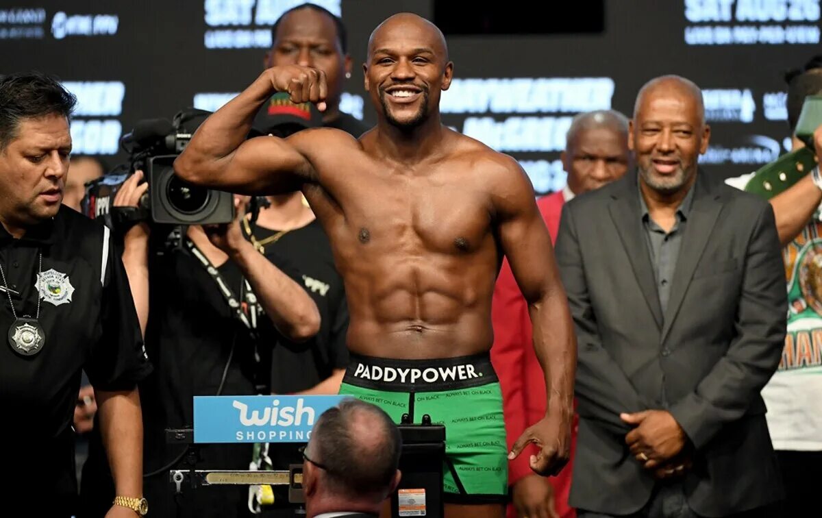Флойд мейвезер. Floyd mayweather 2022. Флойд мейвезер. Мейвезер торс. Флойд мейвезер рост вес.