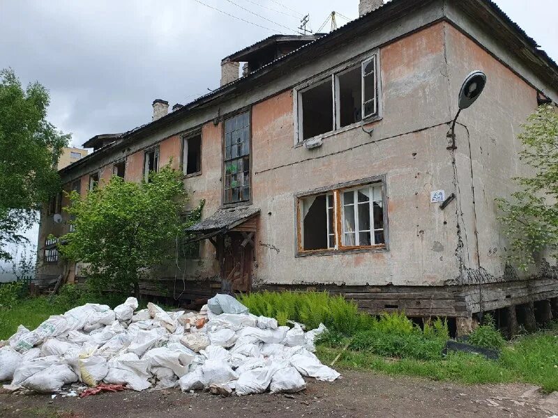 Снос 48. Снос 48. Демонтаж высотных зданий экскаватором. Снос дома. Поселок речник в крылатском.