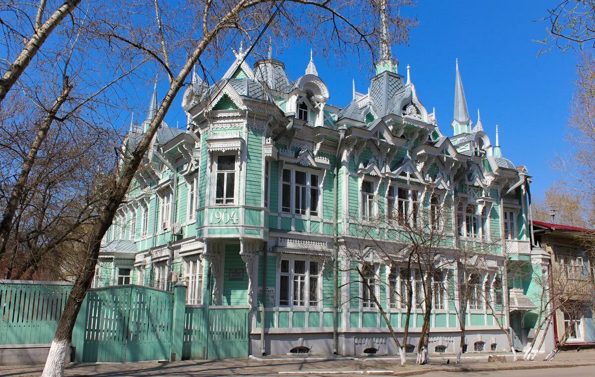 дом купца шадрина. памятники деревянного зодчества томск. памятник деревянного отечества томск. дом-особняк н. соколовский архитектор красноярска.