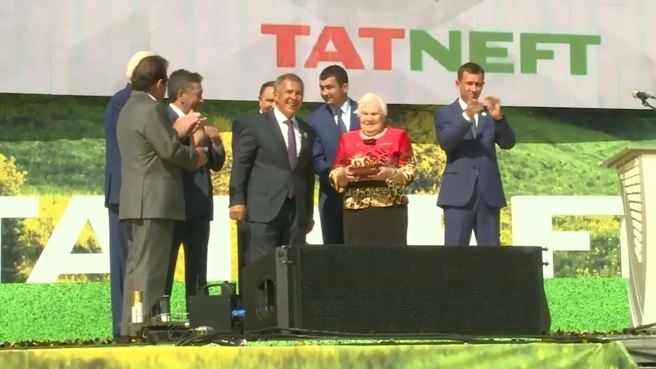 День города альметьевск. Фестиваль на улице. Кто выступает в альметьевске на день города. Альметьевск день города 2022. Юбилей города ноябрьск.