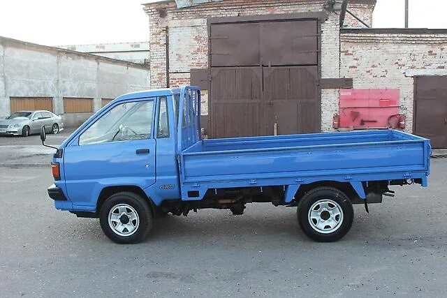 Тойота лит айс грузовик. Toyota Lite Ace Truck. Lite Ace Truck 4wd. Toyota Town Ace Truck 4wd. Toyota Lite Ace 1989 грузовой.