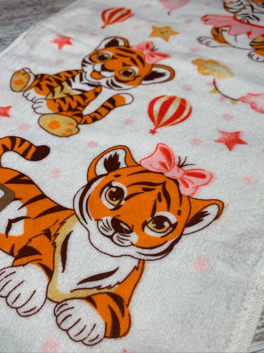 Полотенце Тигренок. Полотенце с тигром. Полотенце с тигром 2022. Кухонные полотенца "тигры". Полотенце с тиграми